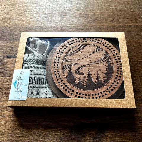 Northern Lights Cribbage Board with Drawstring Bag