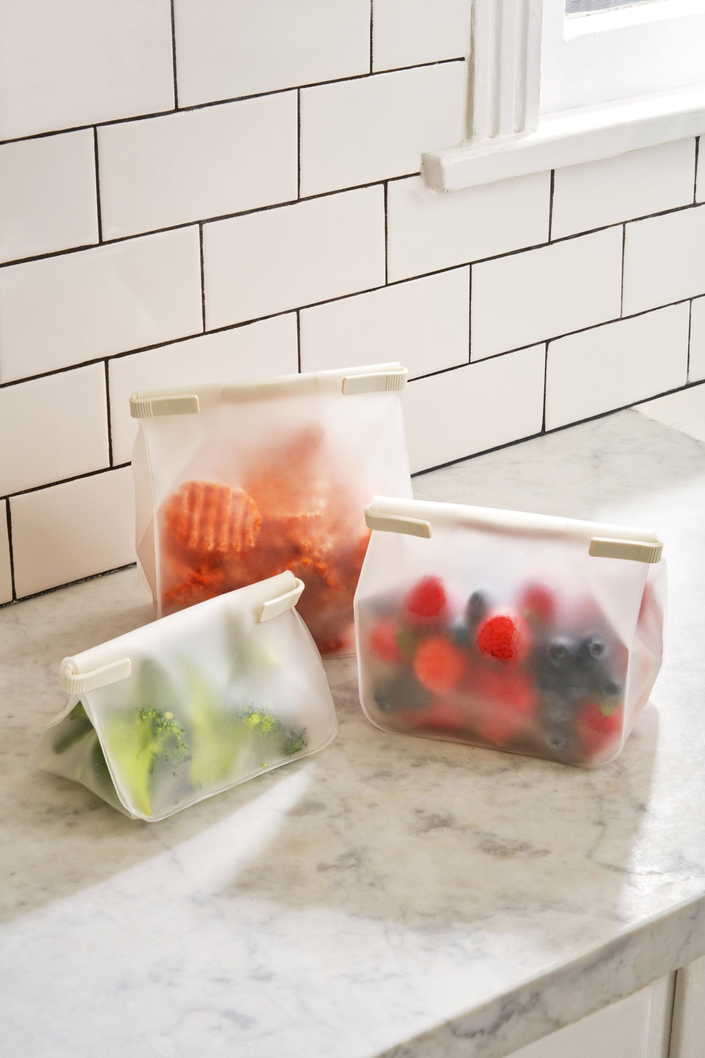 Roll Tight Freezer Storage Single Bag - Medium 36oz