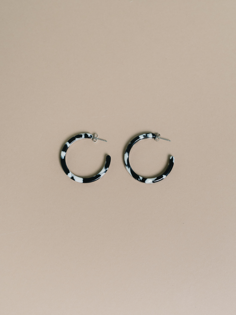 Nora Medium Hoop Earrings: Ocean